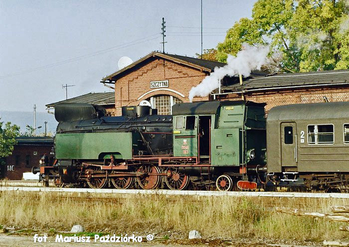 TKt48-18 z pociągiem specjalnym na stacji Szczytna